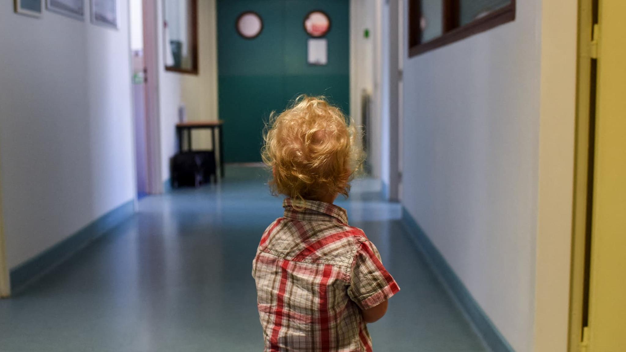 Ces mots d&rsquo;enfance qui blessent autant qu&rsquo;un coup : la découverte inquiétante des chercheurs sur 20 600 personnes